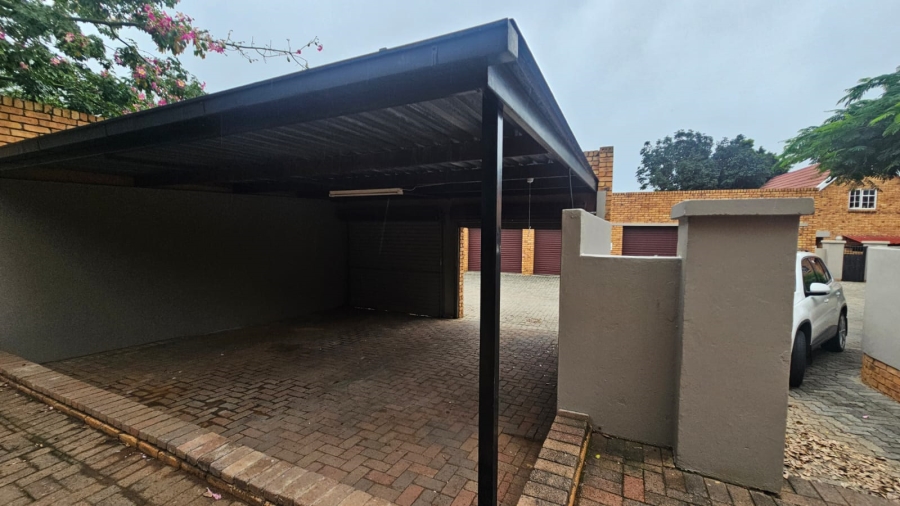 3 Bedroom Property for Sale in Safari Gardens North West